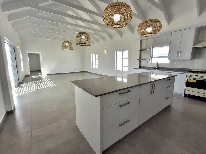 3 Bedroom Property for Sale in Golden Mile Western Cape